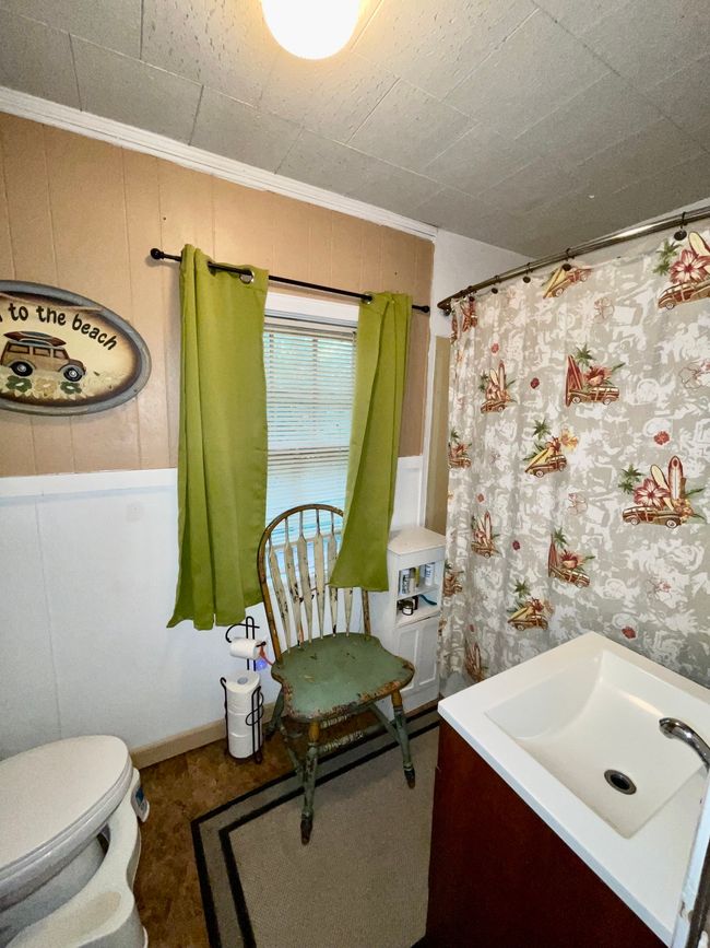 1570 Falls Rd, House other with 2 bedrooms, 1 bathrooms and 2 parking in Toccoa GA | Image 7