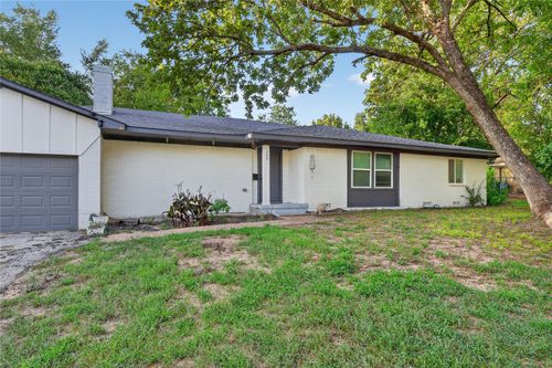 209 W 9th St, Kemp, TX, 75143 | Card Image