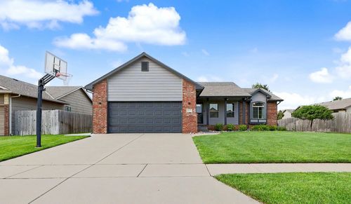 2637 E Mason Ridge Dr, Derby, KS, 67037-7957 | Card Image