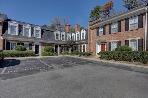 6 Kings Tavern Pl Nw, Atlanta, GA, 30318-1426 | Card Image