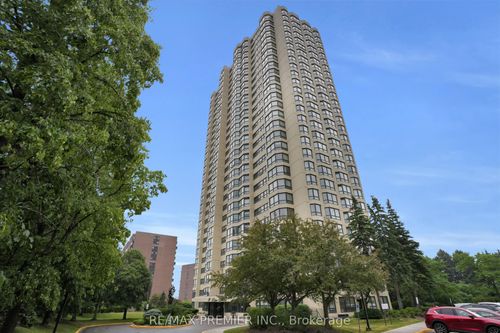505-8 Lisa St, Brampton, ON, L6T4S6 | Card Image