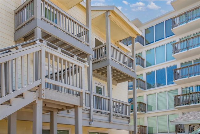 UNIT-236 - 14802 Windward Dr, Condo with 2 bedrooms, 3 bathrooms and null parking in Corpus Christi TX | Image 5