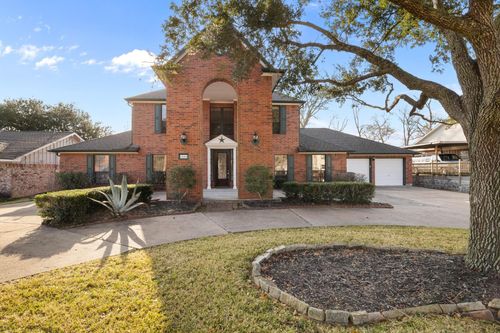 1400 Oak Hollow Dr, Dickinson, TX, 77539-3313 | Card Image