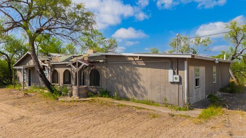 4293 County Road 531, Eagle Pass, TX, 78852-4771 | Card Image