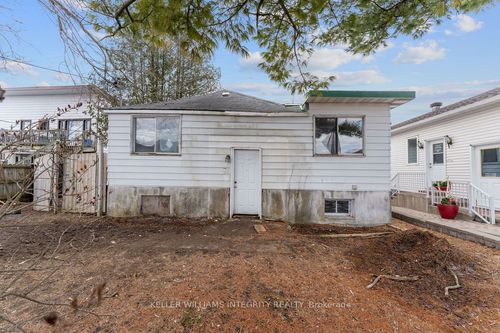 924 Beauchamp Ave, Orléans, ON, K1C3A8 | Card Image