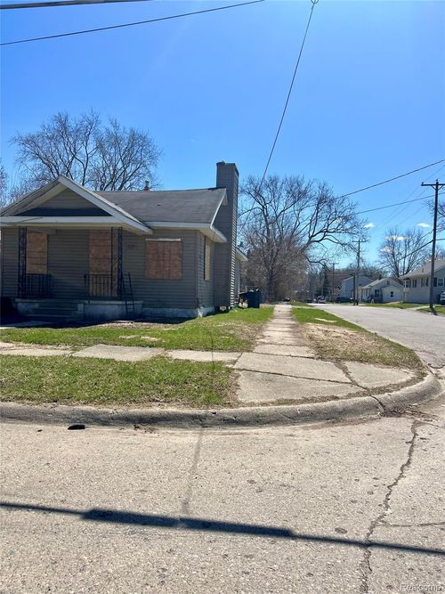 1129 Huron St, Flint, MI, 48507-2323 | Card Image