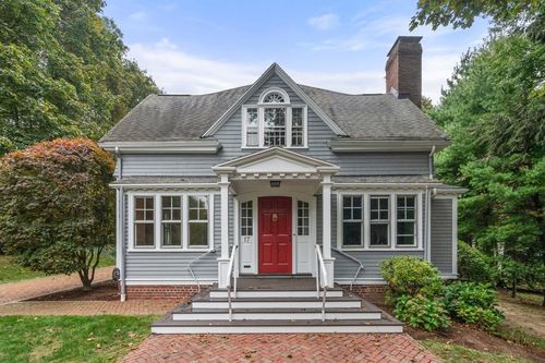 17 Longfellow Rd, Wellesley, MA, 02481-5220 | Card Image