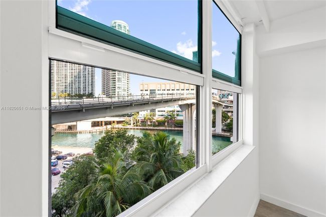 APT-707 - 31 Se 5 Th St, Condo with 1 bedrooms, 1 bathrooms and null parking in Miami FL | Image 8