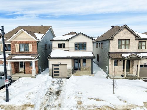 1019 Showman St, Richmond, ON, K0A2Z0 | Card Image