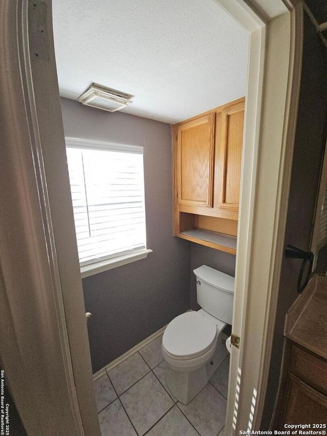 10105 Trappers Rdg, House other with 3 bedrooms, 2 bathrooms and null parking in Converse TX | Image 12