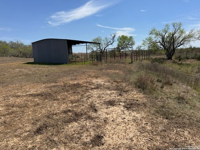 2148 County Road 220, Home with 3 bedrooms, 2 bathrooms and null parking in Floresville TX | Image 29