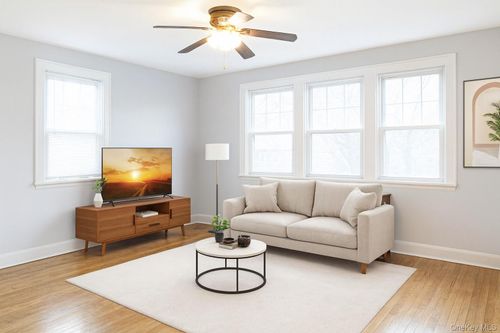 apt-1w-21 Harding Dr, New Rochelle, NY, 10801-4657 | Card Image