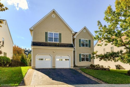 48 Reinhart Way, Bridgewater, NJ, 08807-5710 | Card Image