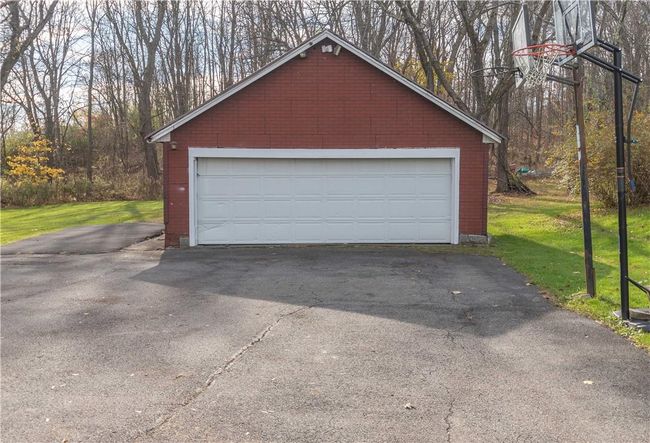 Garage | Image 23