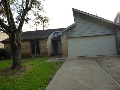 2822 Mesquite Dr, Sugar Land, TX, 77479-1621 | Card Image