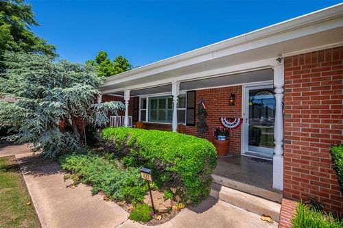 427 Foreman Ave, Norman, OK, 73069-6609 | Card Image