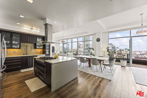 ph105-1100 S Hope St, Los Angeles, CA, 90015-2181 | Card Image