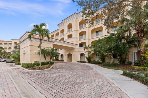 105-27 Harbour Isle Drive W, Hutchinson Island, FL, 34949 | Card Image