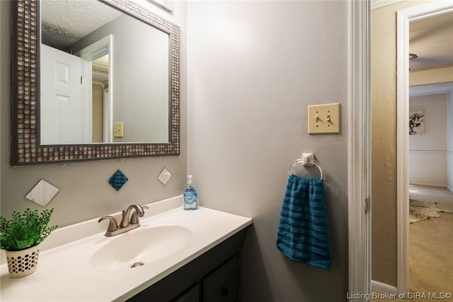 4621 Saint Johns Rd, Home with 3 bedrooms, 1 bathrooms and null parking in Floyds Knobs IN | Image 32