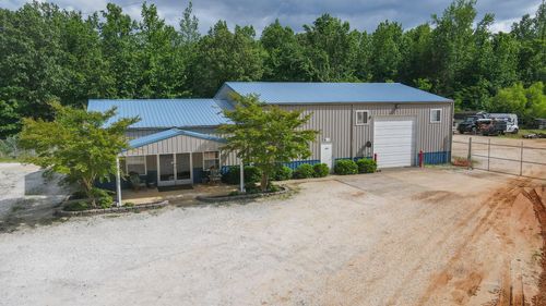 10610 Highway 79 N, Springville, TN, 38256-4434 | Card Image