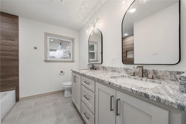 604 S Marable St, House other with 3 bedrooms, 2 bathrooms and 2 parking in West TX | Image 11