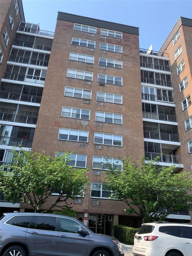 View of apartment building / complex | Image 8