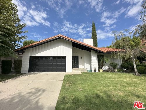 1097 Finrod Ct, Westlake Village, CA, 91361-1819 | Card Image