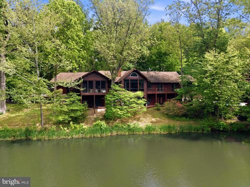 21605 Gentry Ln, BROOKEVILLE, MD, 20833-1813 | Card Image