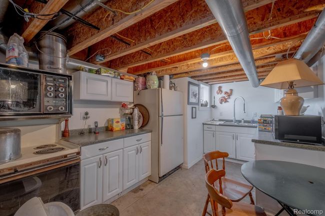 9225 Fenton Rd, Home with 0 bedrooms, 0 bathrooms and null parking in Grand Blanc MI | Image 21