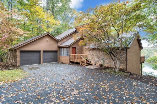 119 Cathedral Oaks Ln, Wirtz, VA, 24184-2119 | Card Image