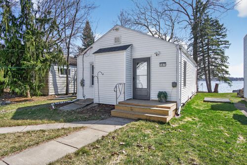 107 Studer Dr, Grass Lake, MI, 49240-9579 | Card Image