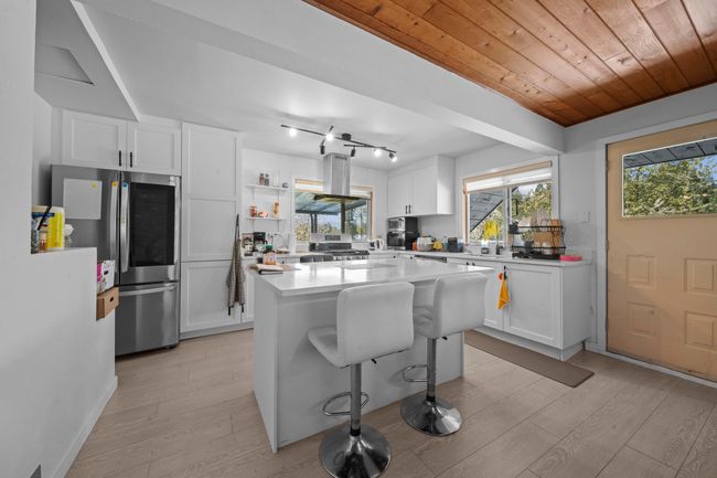 25412 58 Ave, House other with 6 bedrooms, 4 bathrooms and 20 parking in Aldergrove BC | Image 12