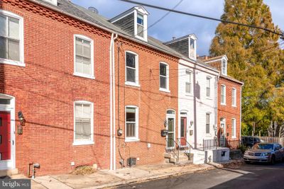 619 W Marion Street, Townhouse with 3 bedrooms, 1 bathrooms and null parking in LANCASTER PA | Image 2