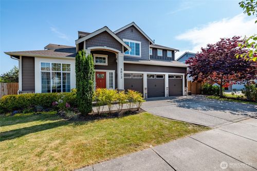 3012 Pine Creek Dr, Mount Vernon, WA, 98273-8304 | Card Image