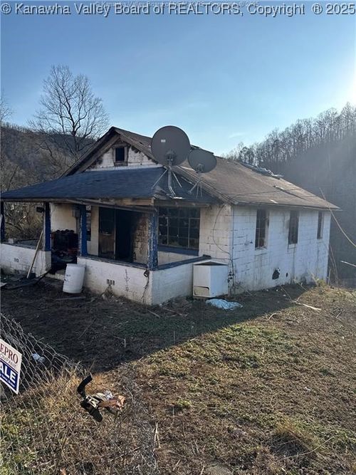 50 Graley Dr, Racine, WV, 25165-9507 | Card Image