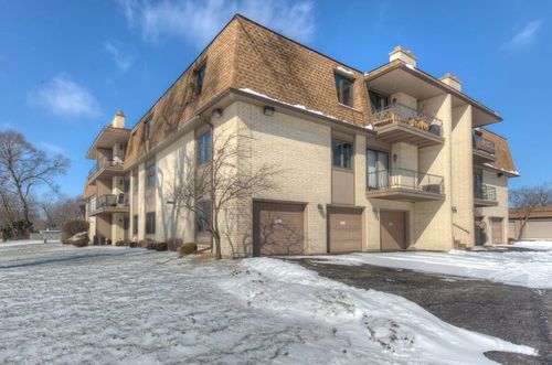 204-643 South St, Munster, IN, 46321 | Card Image