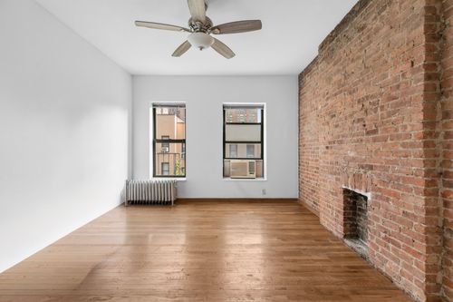5b-212 E 88th Street, New York City, NY, 10128 | Card Image