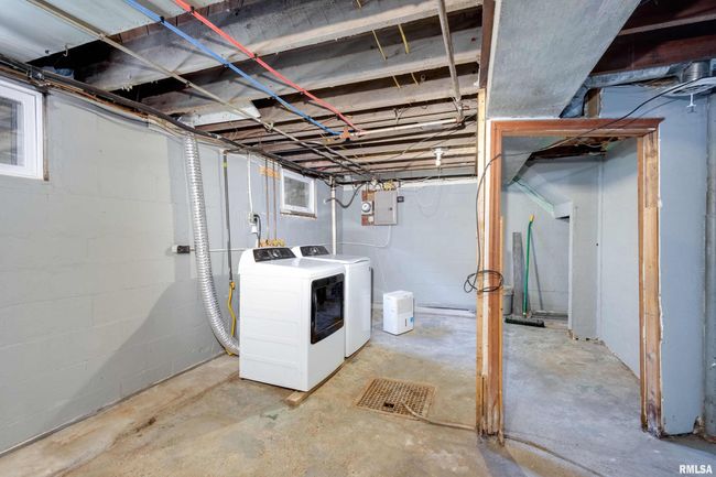 501 E 29 Th Pl, House other with 2 bedrooms, 1 bathrooms and null parking in Davenport IA | Image 25