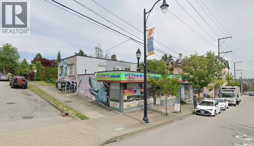 615 Twelfth St, New Westminster, BC, V3M4J3 | Card Image