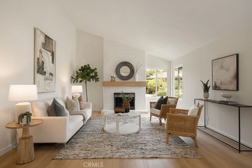 2039 E Fruit St, Santa Ana, CA, 92701-4457 | Card Image
