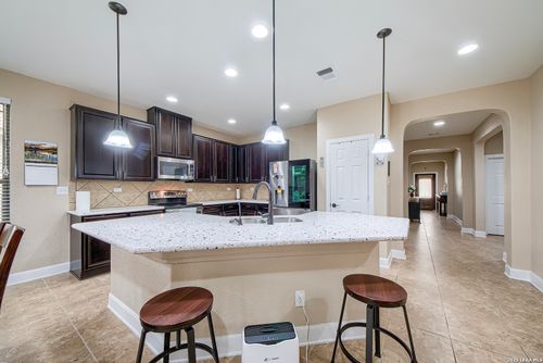 213 Landmark Run, Cibolo, TX, 78108-4396 | Card Image