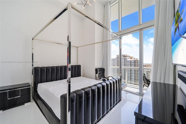 APT-2807 - 475 Brickell Ave, Condo with 2 bedrooms, 2 bathrooms and null parking in Miami FL | Image 11