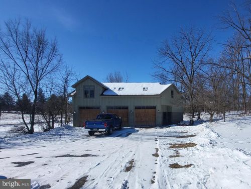 645 S Edwards Ave, CHAMBERSBURG, PA, 17202-8467 | Card Image