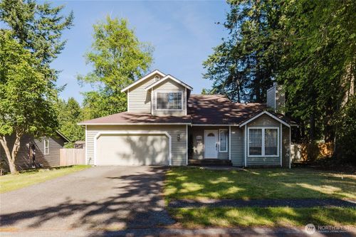 8908 Watson Pl Ne, Bremerton, WA, 98311-8704 | Card Image