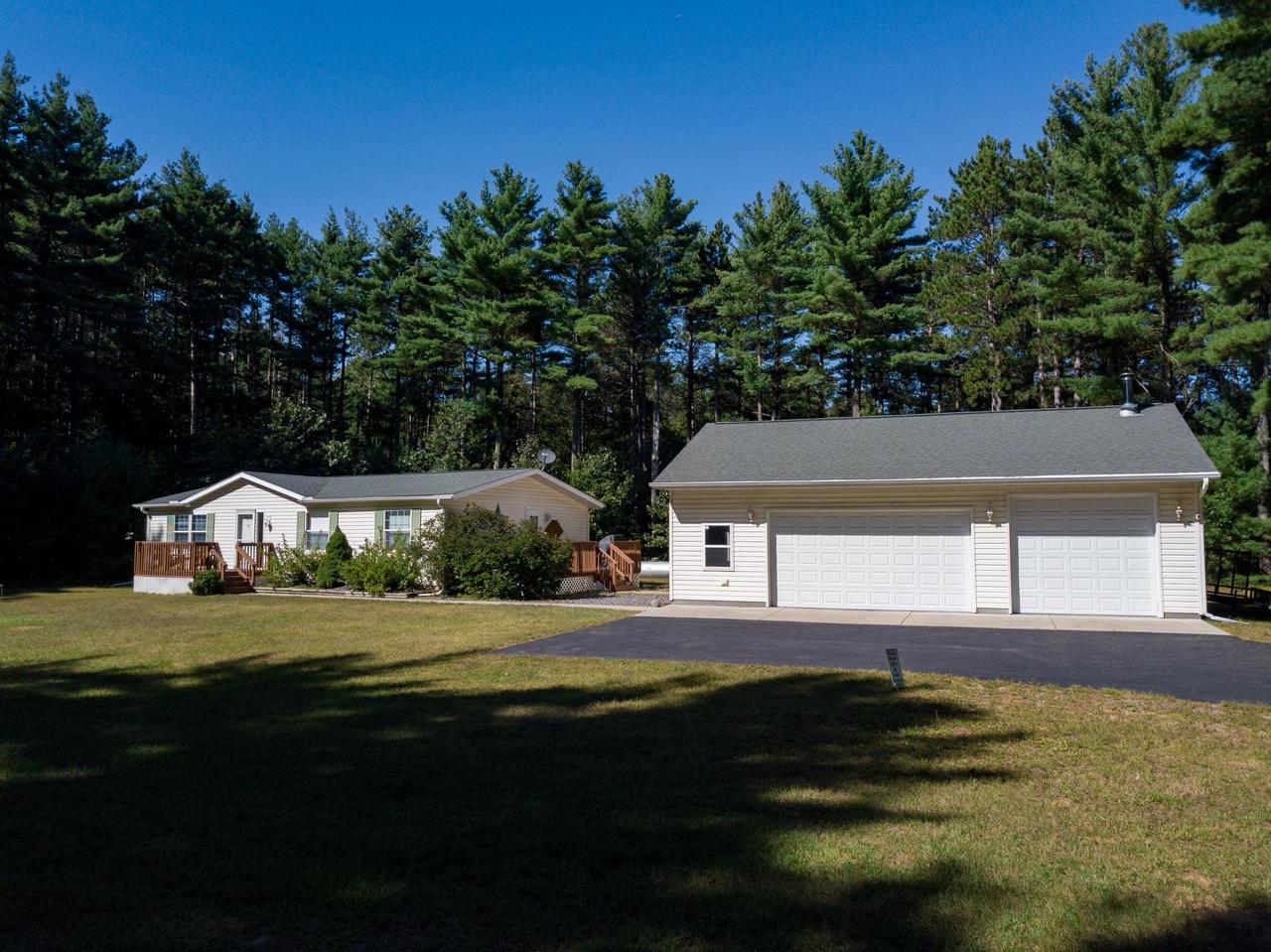 40th St, Mauston, WI 53948 #1