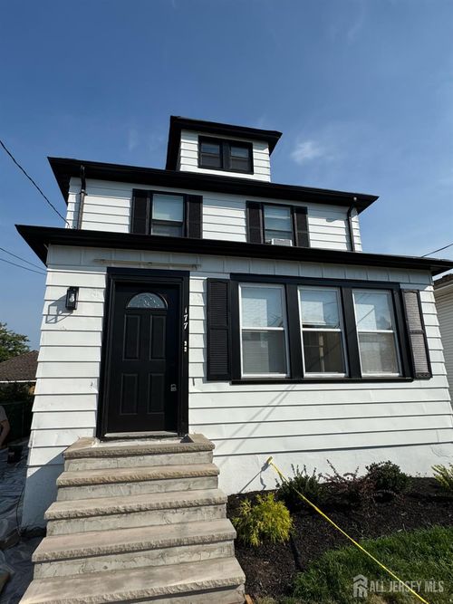 177 Bergen St, Woodbridge, NJ, 07095-1807 | Card Image