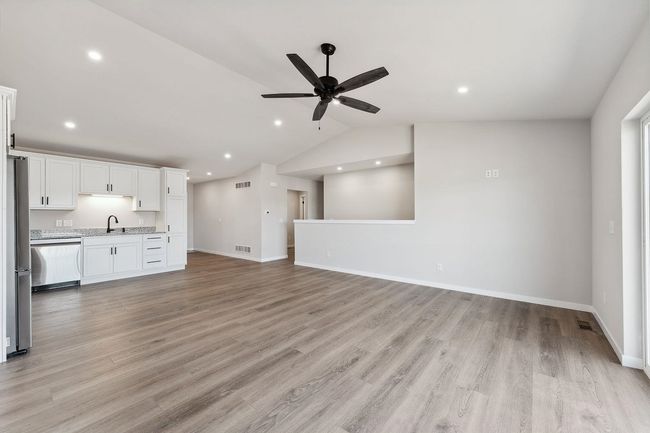2463 Russell Ct, Home with 3 bedrooms, 3 bathrooms and null parking in REEDSBURG WI | Image 11
