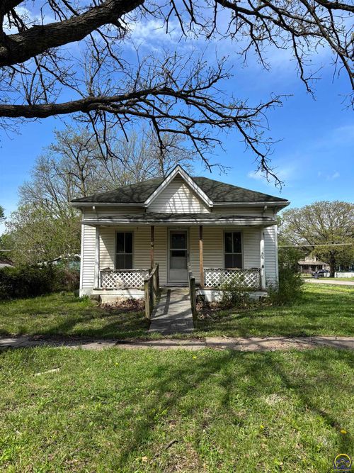 201 S Merchant St, Emporia, KS, 66801-4640 | Card Image