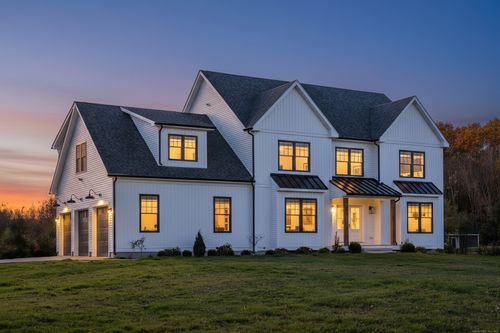 15 Rocco Dr, East Lyme, CT, 06333-1251 | Card Image