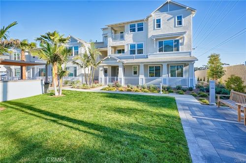 105-2434 Haley Point Dr, Ventura, CA, 93003-4620 | Card Image